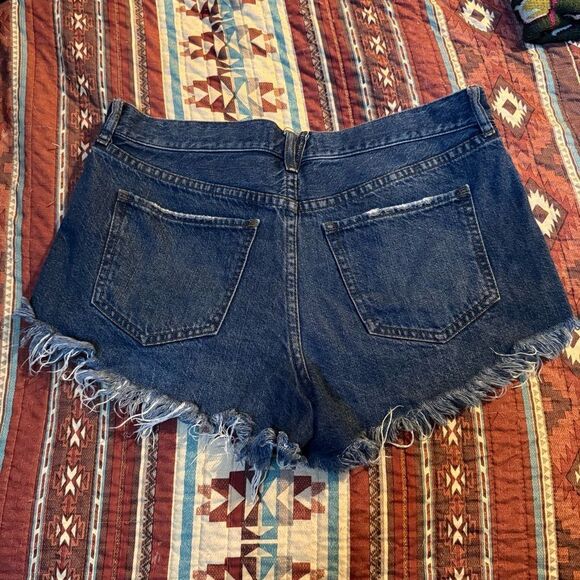 We the Free High rise denim shorts size 28 - Picture 5 of 6